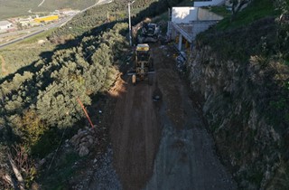 Gemlik’te Yol Çalışmaları Hız Kesmeden Devam Ediyor